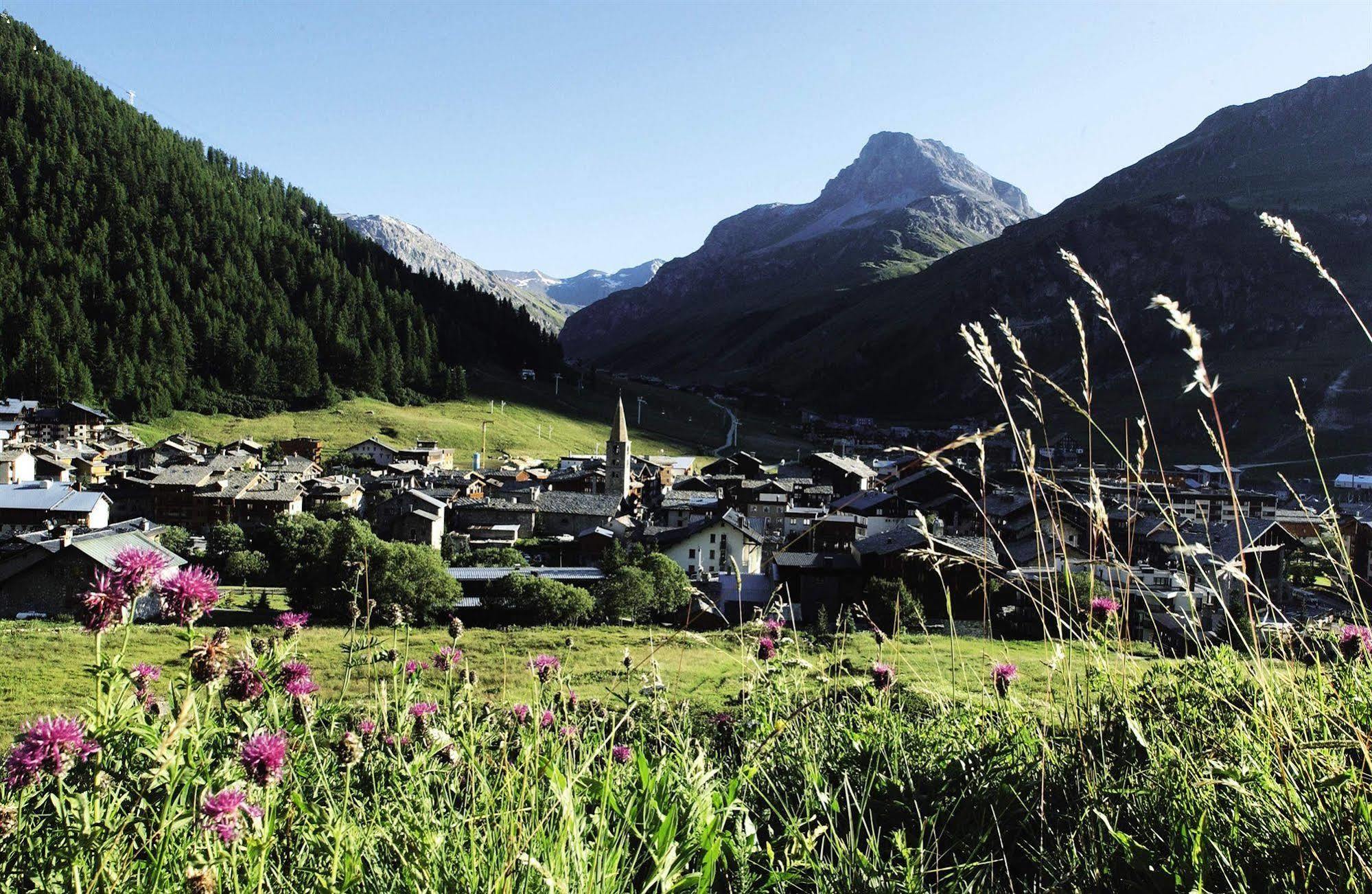 Les Jardins De La Balme Aparthotel Val-dʼIsère Exteriör bild